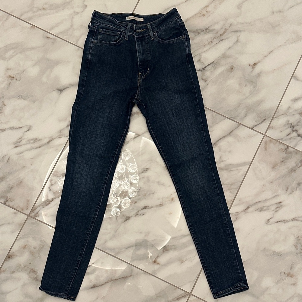 Levi's Women's Dark Indigo Skinny Jeans